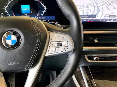Used 2024 BMW X7 xDrive40i image 23