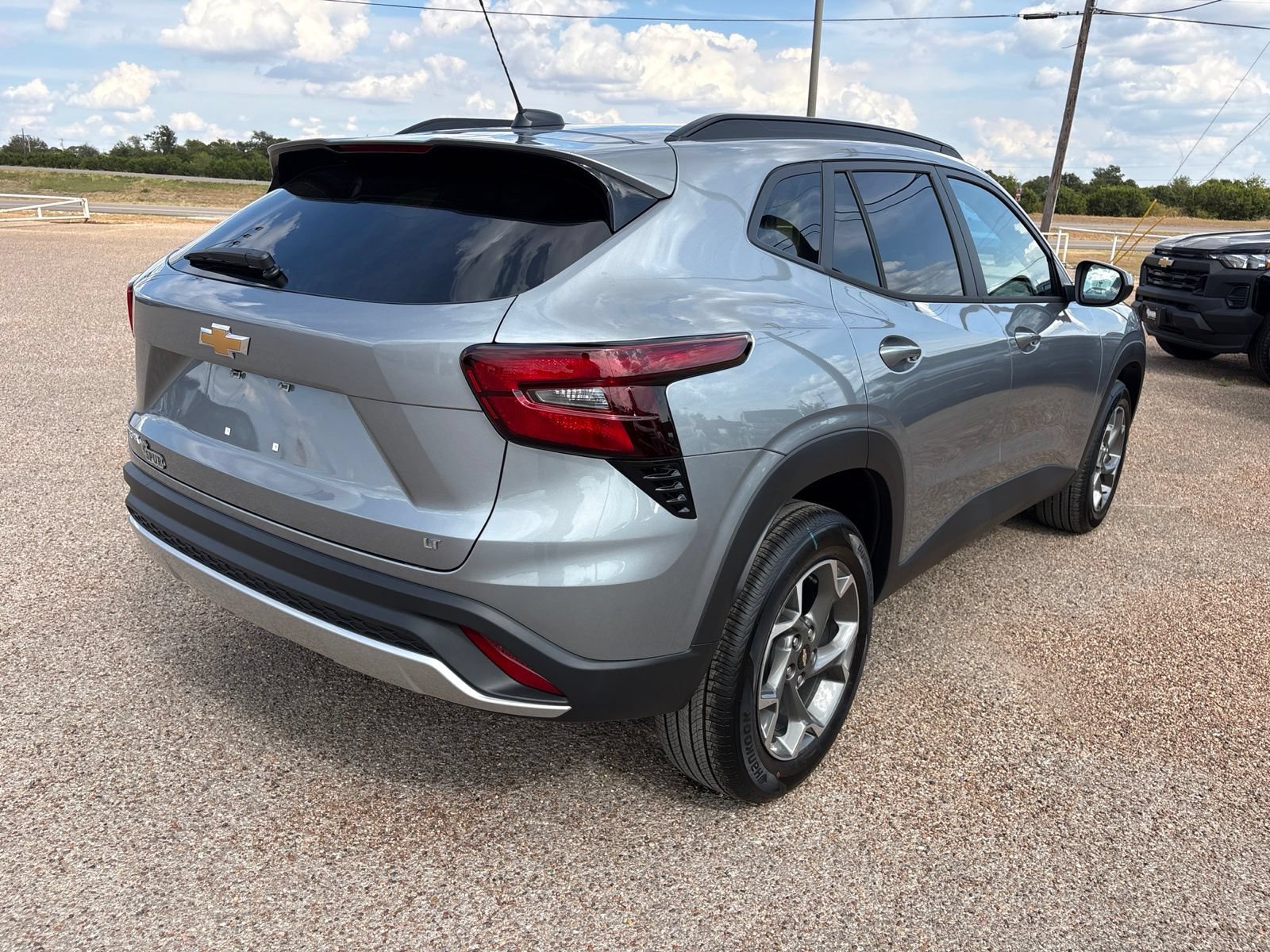 New 2026 Chevrolet Trax LT w/ LT Convenience Package FWD image 6