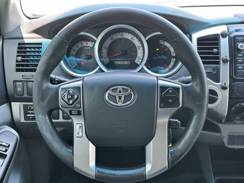 Used 2015 Toyota Tacoma 4x4 Double Cab w/ SR5 Package image 35