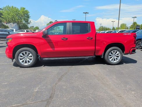 Used 2023 Chevrolet Silverado 1500 Custom AWD/4WD image 2