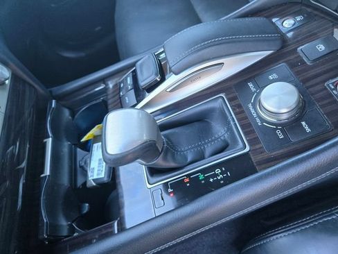 Used 2016 Lexus LS 460 w/ Comfort Package RWD image 16