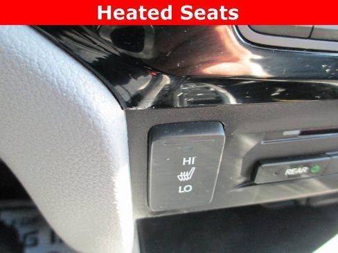 Used 2018 Honda Pilot Touring image 16