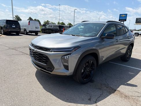 New 2026 Chevrolet Trax ACTIV FWD image 7