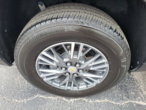Certified 2024 Chevrolet Traverse LT w/ Trailering Package FWD image 39
