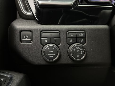 Used 2025 Chevrolet Silverado 2500 LT w/ Safety Package AWD/4WD image 21