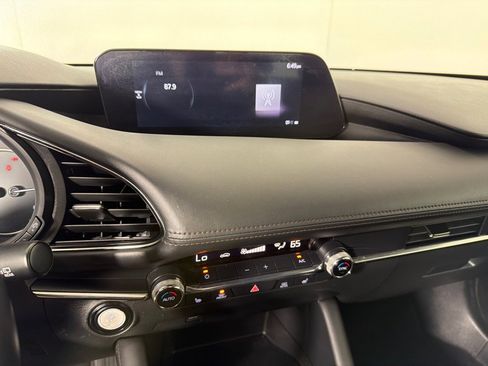 Used 2020 MAZDA MAZDA3 Hatchback w/ Preferred Package image 15