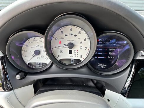Certified 2026 Porsche Macan w/ Premium Package Plus AWD/4WD image 25