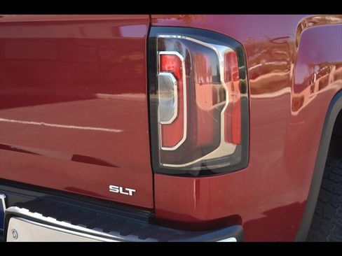 Used 2018 GMC Sierra 1500 SLT w/ Texas SLT Premium Package AWD/4WD image 52