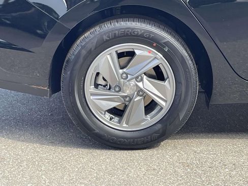 New 2026 Hyundai Elantra SE image 7