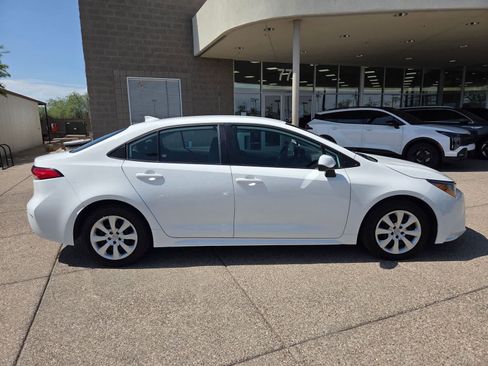 Used 2024 Toyota Corolla LE FWD image 7