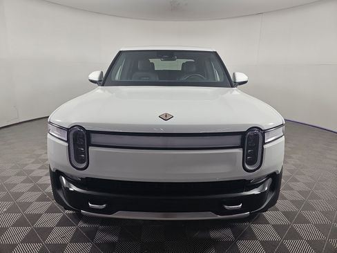 Used 2023 Rivian R1T Adventure image 8
