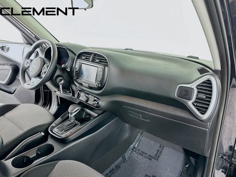 Used 2020 Kia Soul LX FWD image 33