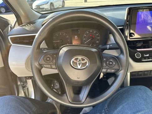 Certified 2025 Toyota Corolla Cross L image 30