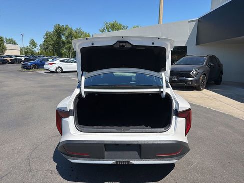 New 2026 Kia K4 FWD image 15