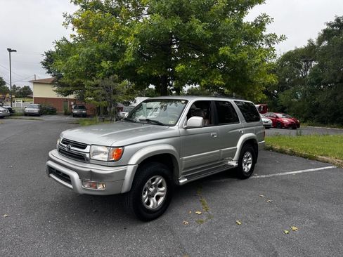 Used 2001 Toyota 4Runner Limited image 2