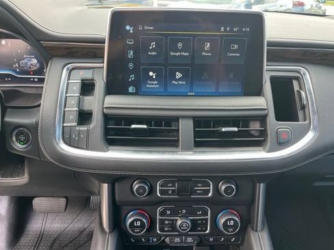 Used 2023 Chevrolet Suburban Premier w/ Premium Package 2 RWD image 21
