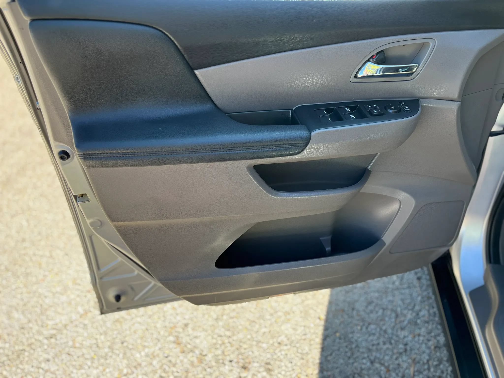 Used 2014 Honda Odyssey EX image 9