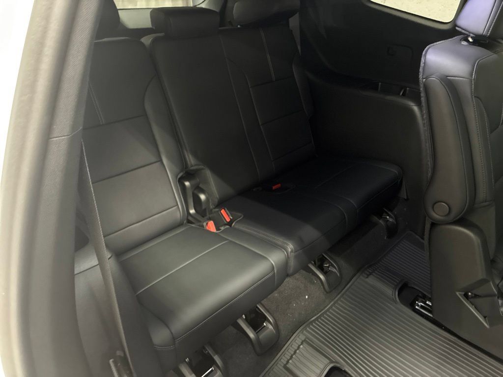 New 2027 GMC Acadia Elevation w/ Black Edition AWD/4WD image 17