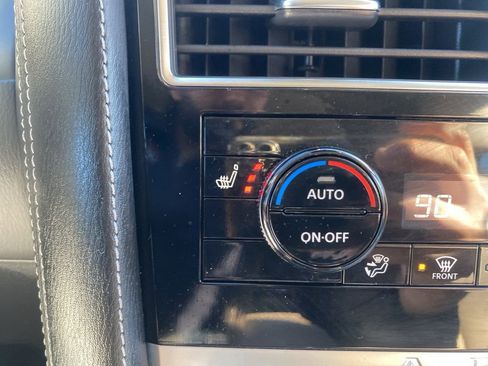 Used 2024 Nissan Armada SL w/ Captain's Chairs Package image 25