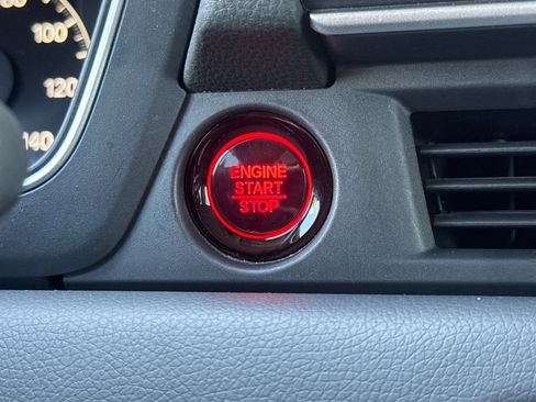 Used 2024 Honda Pilot Touring image 33