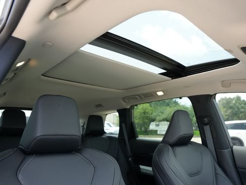 Certified 2026 INFINITI QX60 Luxe w/ Cargo Package AWD/4WD image 25