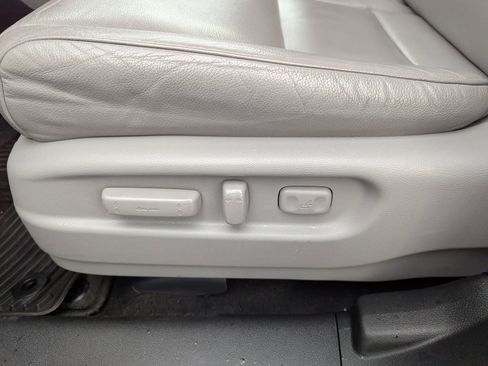 Used 2017 Honda Pilot Touring image 28