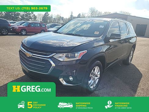 Used 2021 Chevrolet Traverse LT image 1
