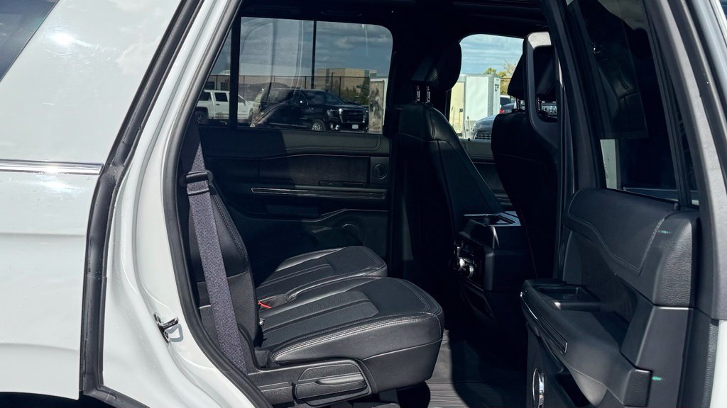 Used 2021 Ford Expedition Limited AWD/4WD image 12