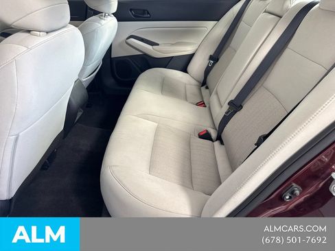 Used 2025 Nissan Altima 2.5 SV FWD image 24