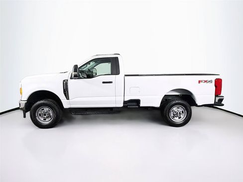 Used 2023 Ford F250 XL w/ FX4 Off-Road Package AWD/4WD image 8