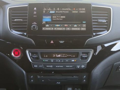 Certified 2020 Honda Pilot Black Edition image 17