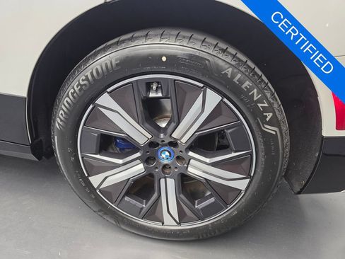 Certified 2024 BMW iX xDrive50 w/ Premium Package AWD/4WD image 17
