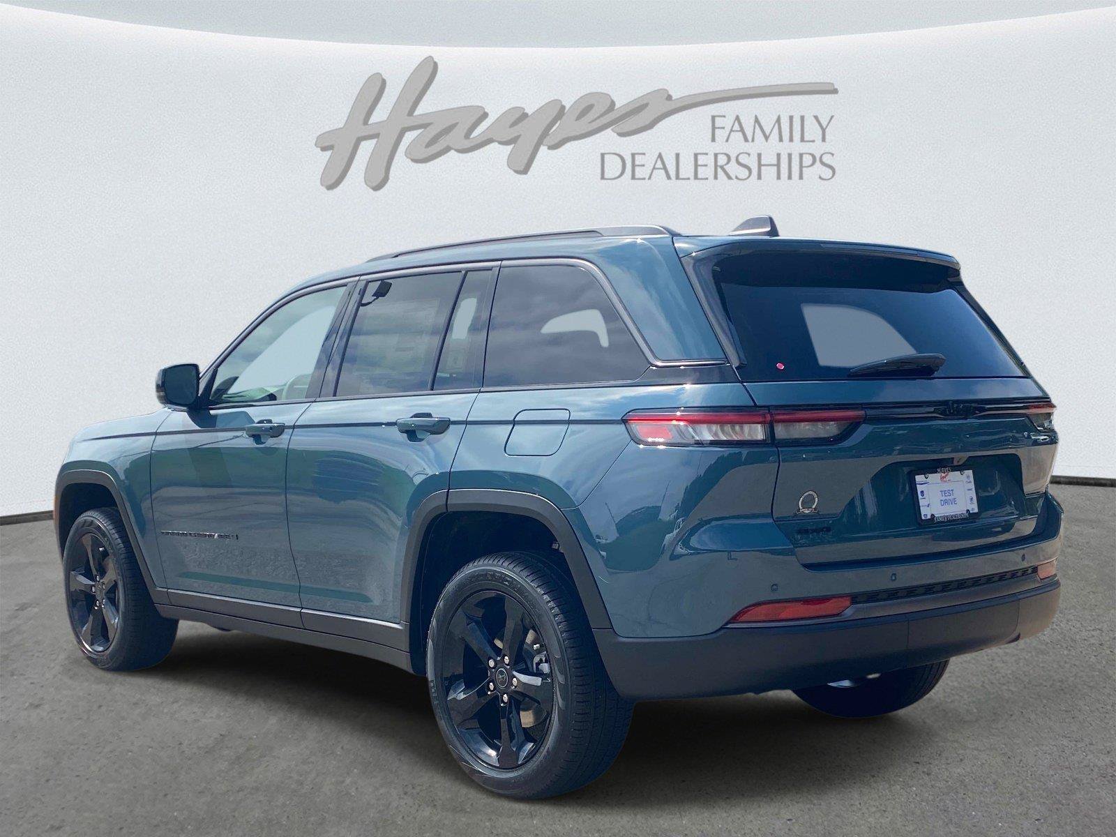 New 2027 Jeep Grand Cherokee Limited AWD/4WD image 5