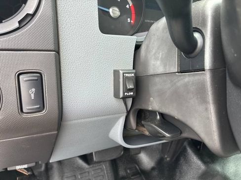 Used 2015 Ford F250 XL w/ Power Equipment Group AWD/4WD image 23