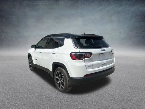 Used 2026 Jeep Compass Limited AWD/4WD image 33