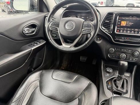 Used 2019 Jeep Cherokee Limited image 14