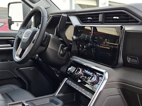 New 2026 GMC Sierra 2500 Denali w/ Denali Reserve Package image 7