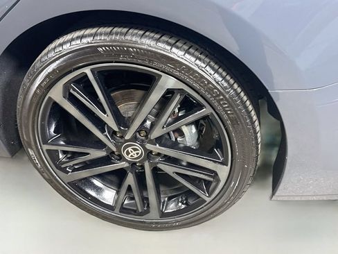 Used 2025 Toyota Camry XSE FWD image 9