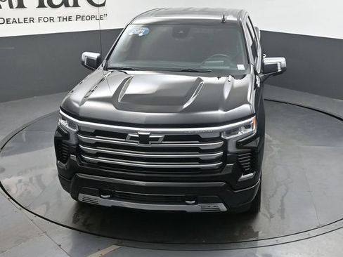 Used 2025 Chevrolet Silverado 1500 High Country AWD/4WD image 64