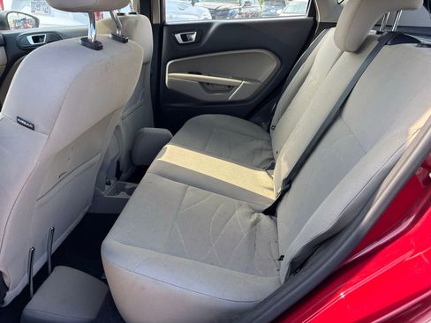 Used 2016 Ford Fiesta SE image 6