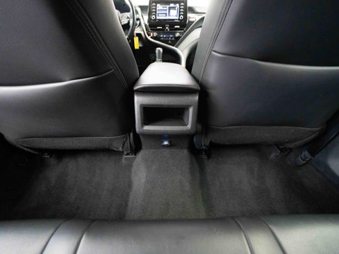 Used 2024 Toyota Camry SE image 22