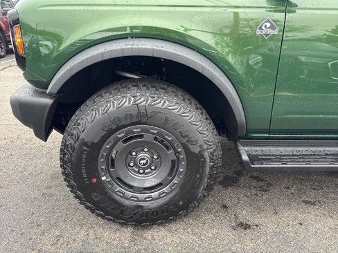 New 2025 Ford Bronco Outer Banks w/ Sasquatch Package AWD/4WD image 10