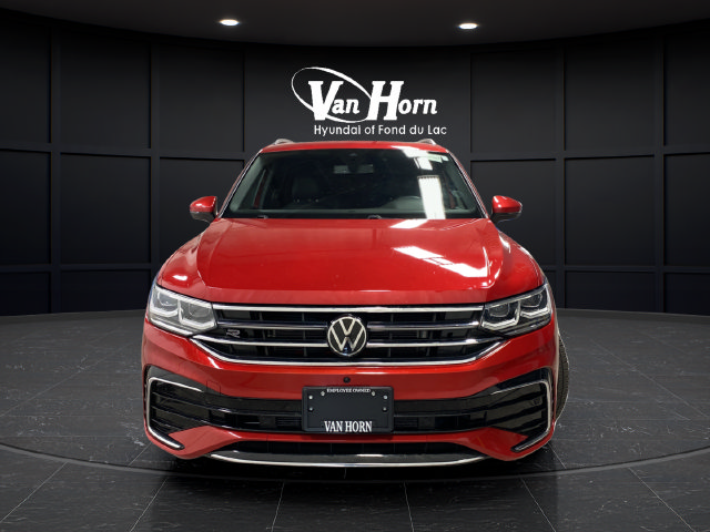 Used 2024 Volkswagen Tiguan SEL R-Line AWD/4WD image 2