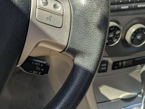 Used 2011 Toyota Corolla LE FWD image 33