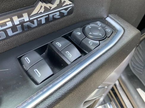 Used 2022 Chevrolet Silverado 1500 High Country w/ High Country Premium Package AWD/4WD image 12