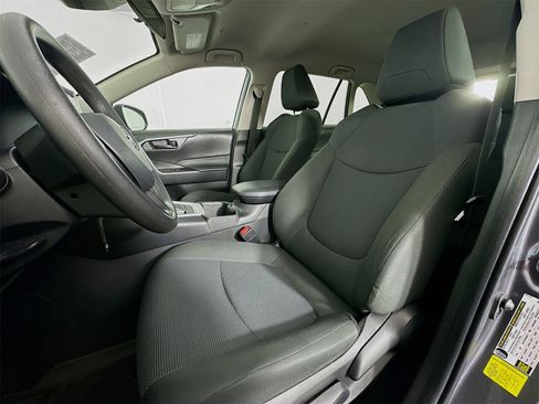 Certified 2023 Toyota RAV4 LE image 20