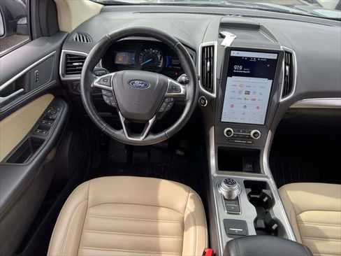Used 2022 Ford Edge SEL w/ Convenience Package AWD/4WD image 16