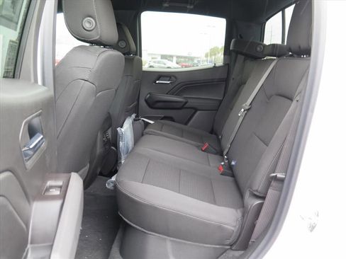 New 2026 Chevrolet Colorado LT image 14