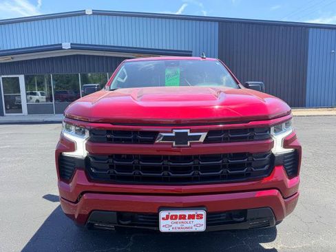 Used 2023 Chevrolet Silverado 1500 RST w/ Convenience Package II AWD/4WD image 9