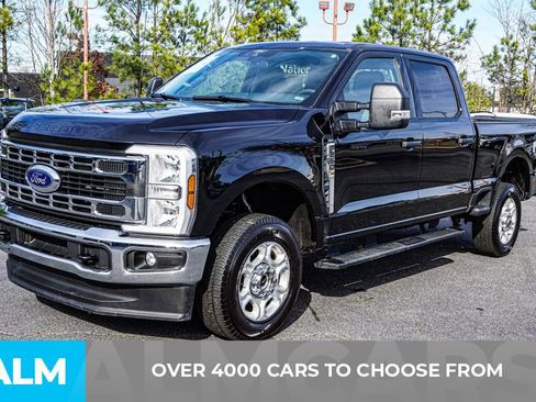 Used 2025 Ford F250 XLT image 3